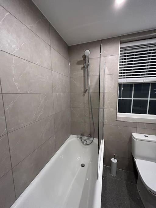 エッジウェア1 Bed High Quality Modern Flatアパートメント エクステリア 写真