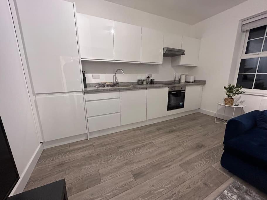 エッジウェア1 Bed High Quality Modern Flatアパートメント エクステリア 写真